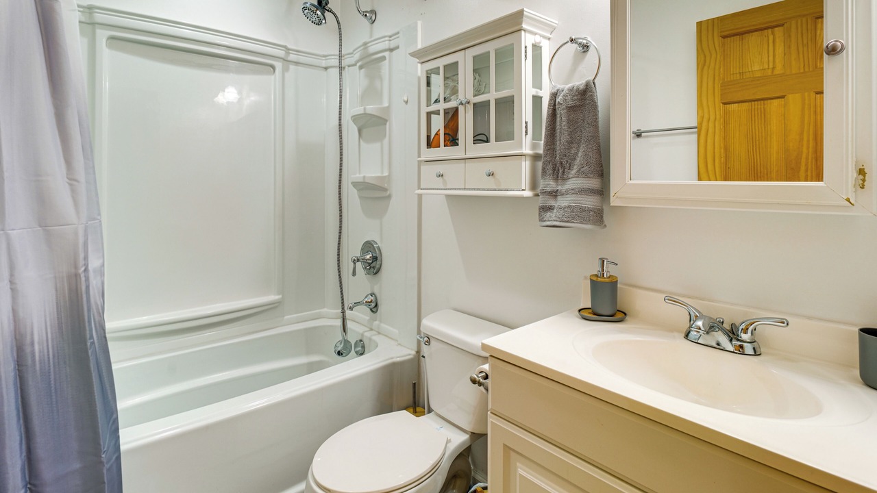 Photo of Bathroom in Poplarville