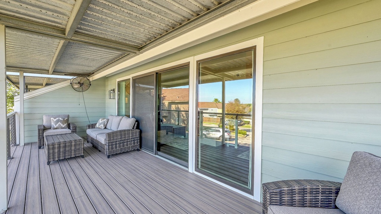 Photo of Patio Balcony in April Sound
