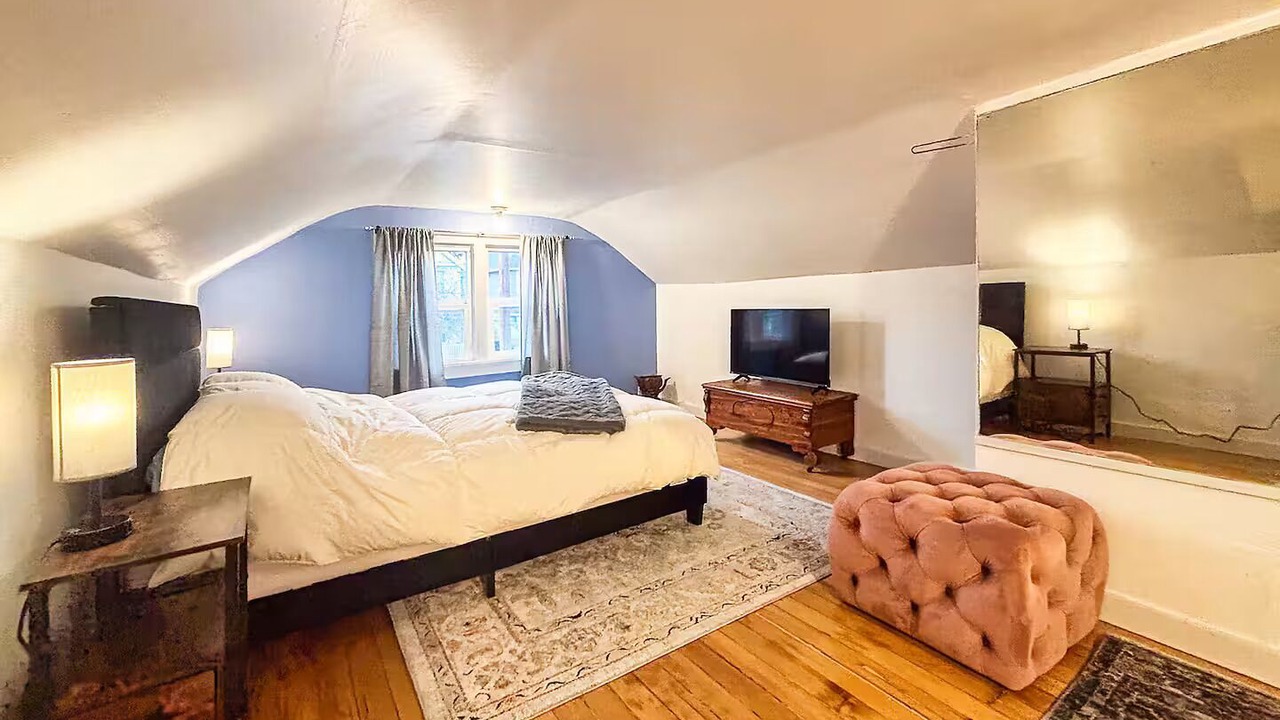 Photo of Bedroom in Foster - Powell