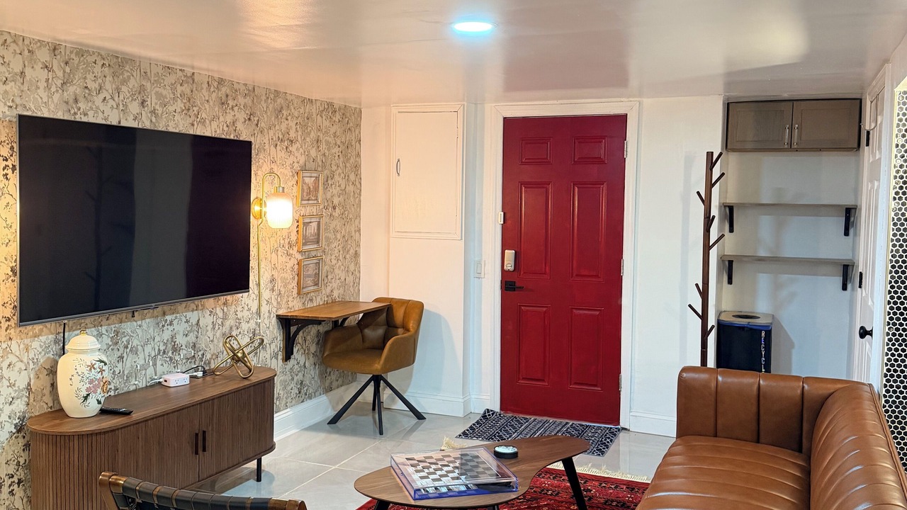 Photo of Livingroom in North Valley Stream