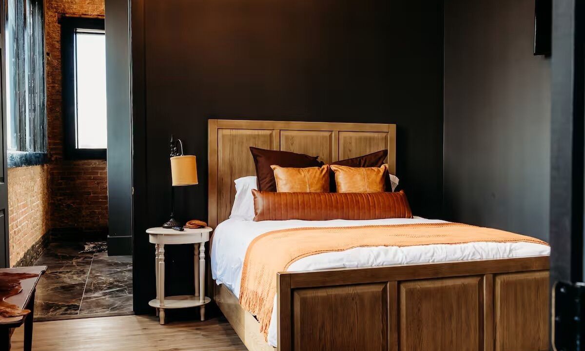 Photo of Bedroom in Crockett