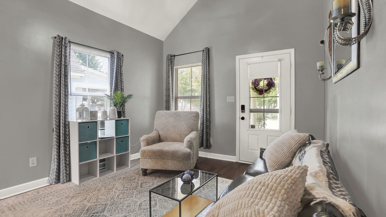 Photo of Livingroom in Uptown