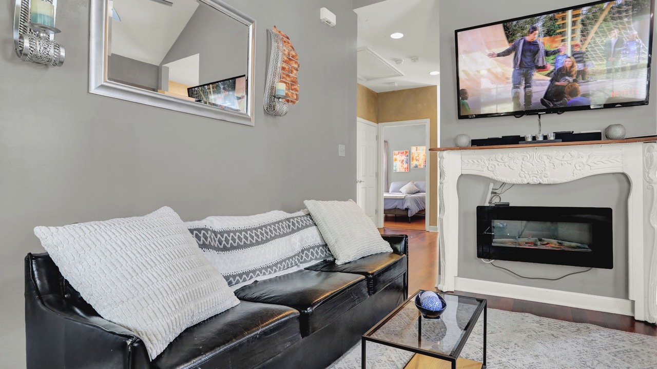 Photo of Livingroom in Uptown