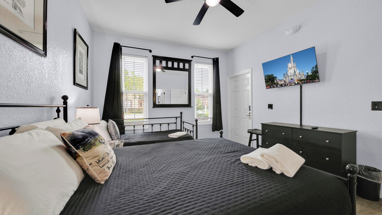 Photo of Bedroom in Regal Palms