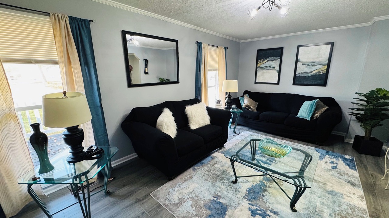Photo of Livingroom in Jacksonville