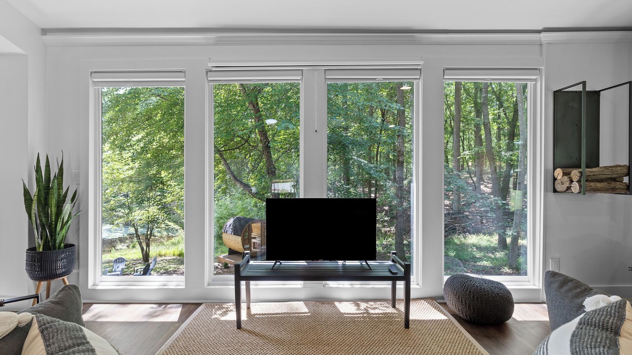 Photo of Livingroom in Sewanee