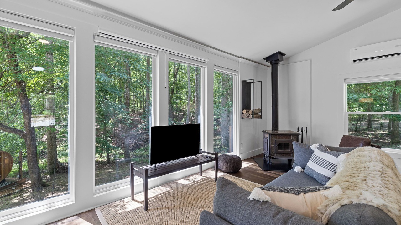 Photo of Livingroom in Sewanee