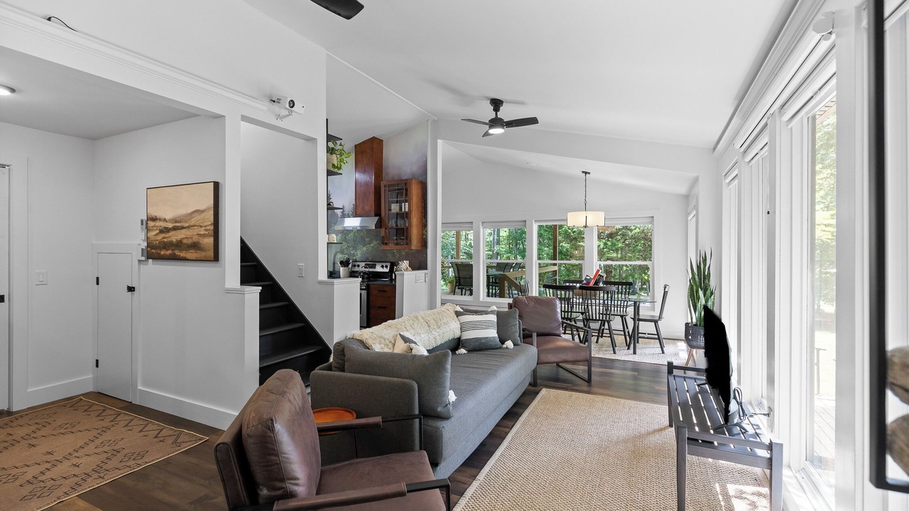 Photo of Livingroom in Sewanee