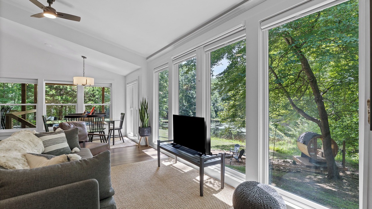 Photo of Livingroom in Sewanee