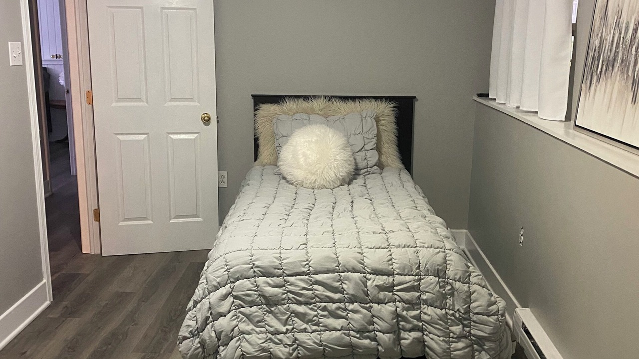 Photo of Bedroom in New Maryland