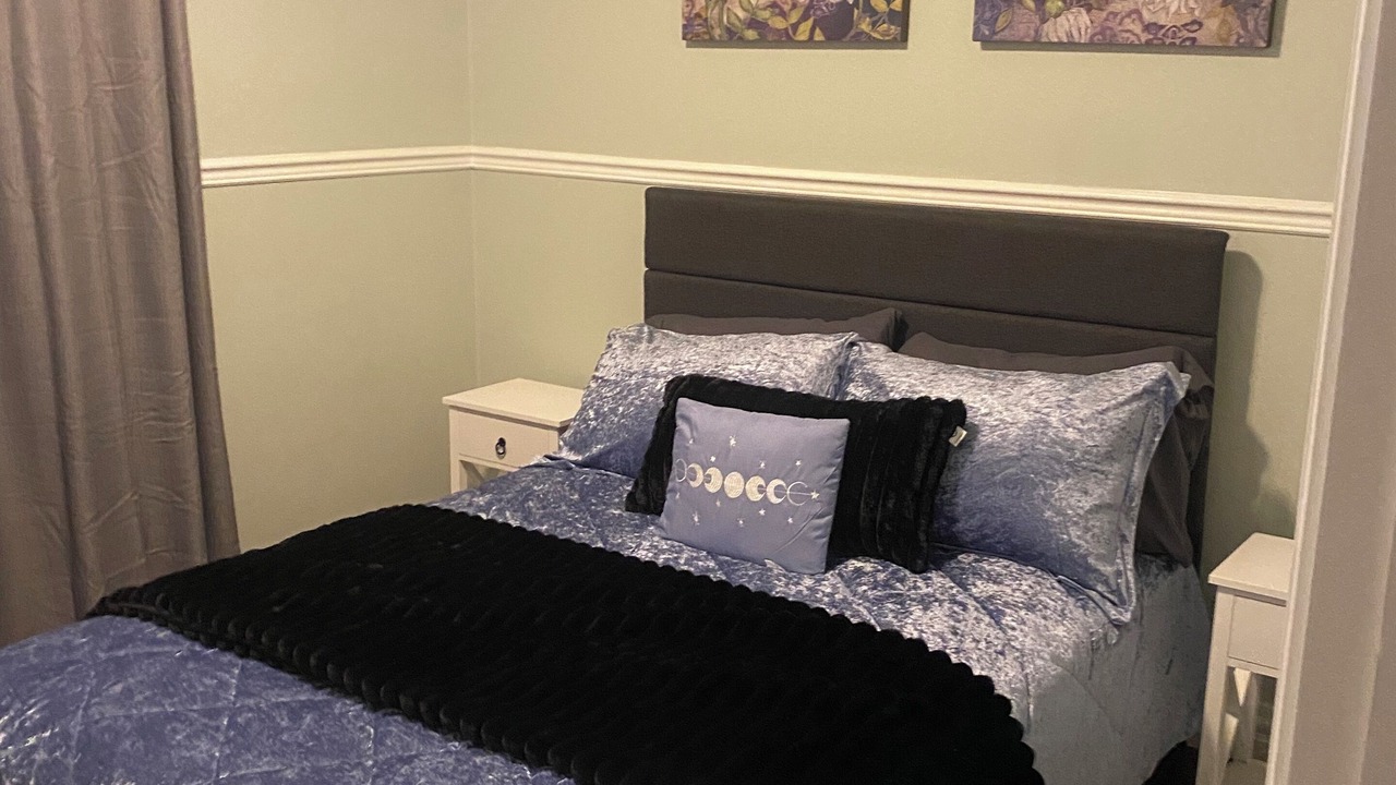 Photo of Bedroom in New Maryland