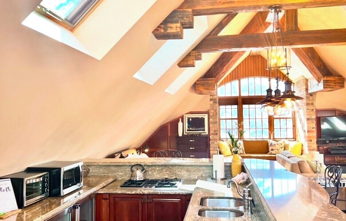 Photo of Kitchen in Clarkson-Lorne Park