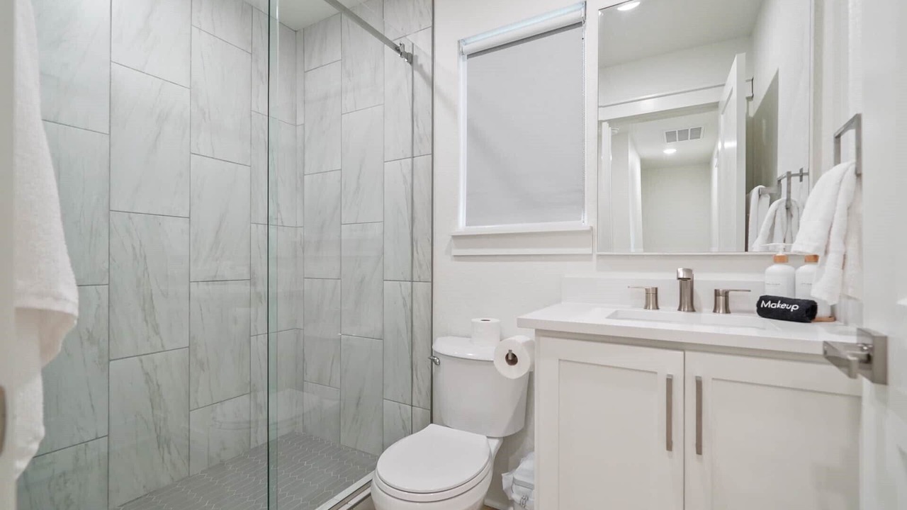 Photo of Bathroom in Elmaton