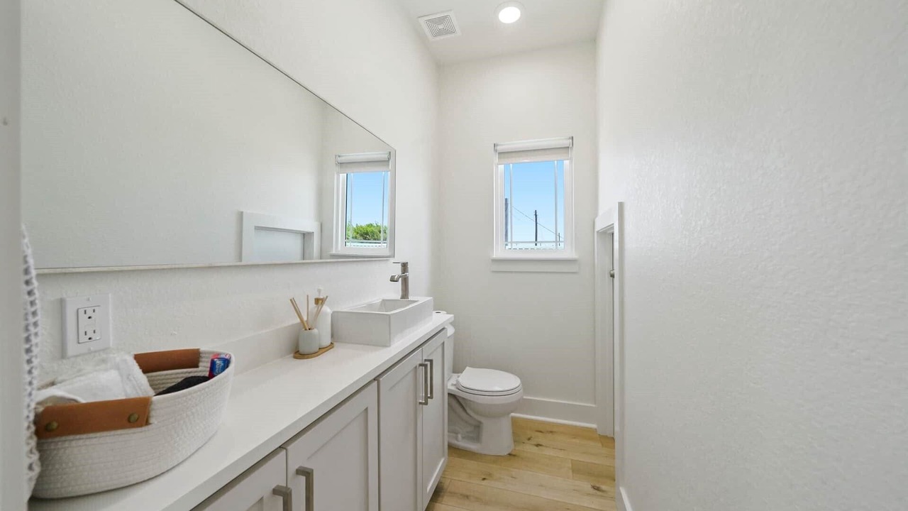 Photo of Bathroom in Elmaton