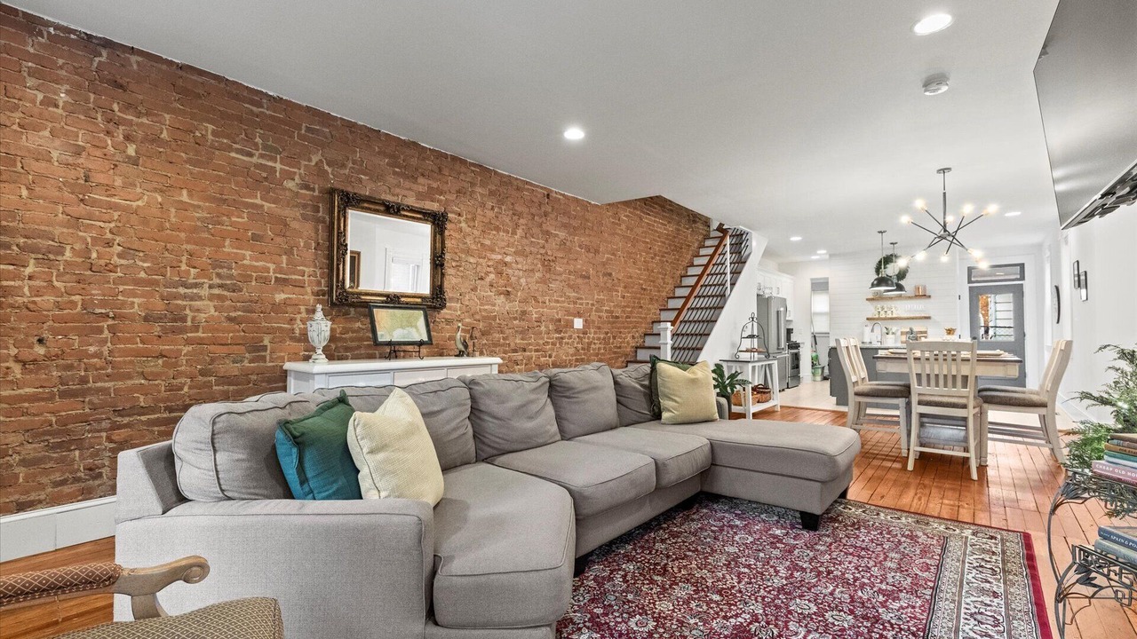 Photo of Livingroom in Lancaster