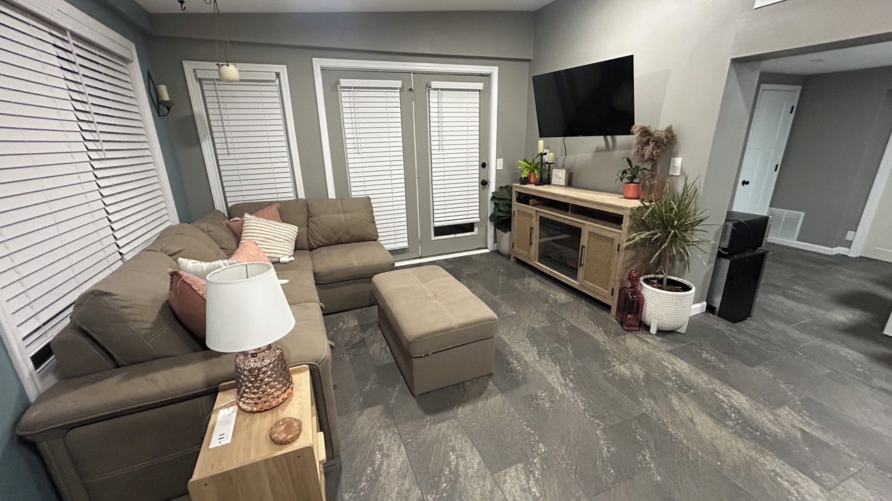 Photo of Livingroom in Shiloh