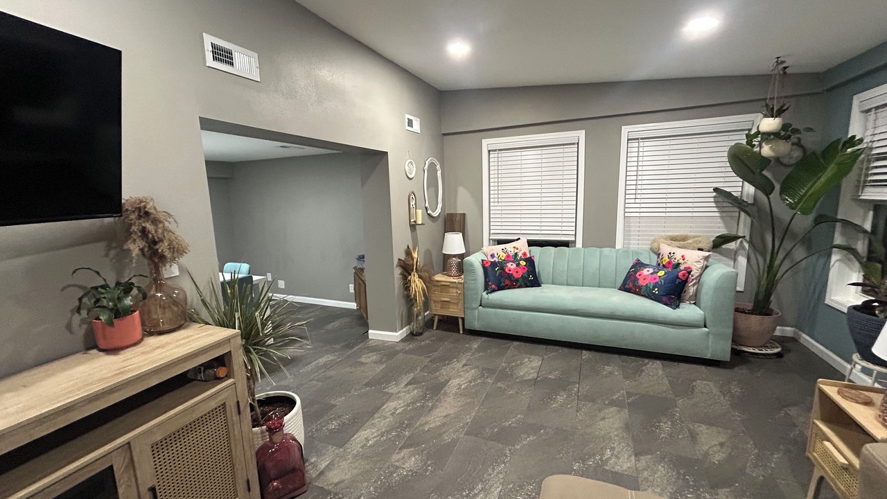 Photo of Livingroom in Shiloh