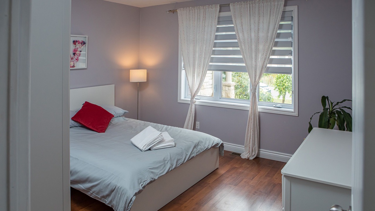 Photo of Bedroom in Pierrefonds-Roxboro