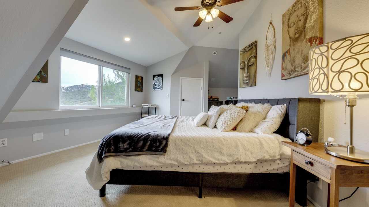 Photo of Bedroom in Lakeside