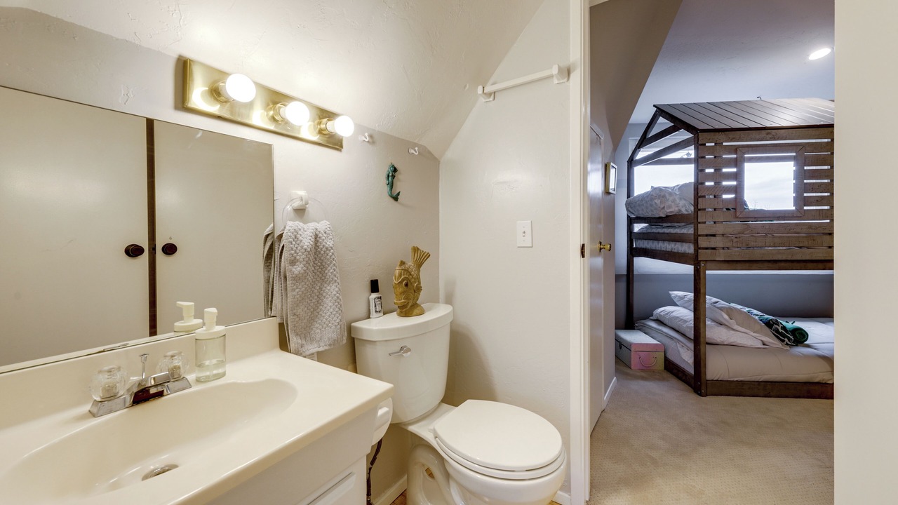 Photo of Bathroom in Lakeside