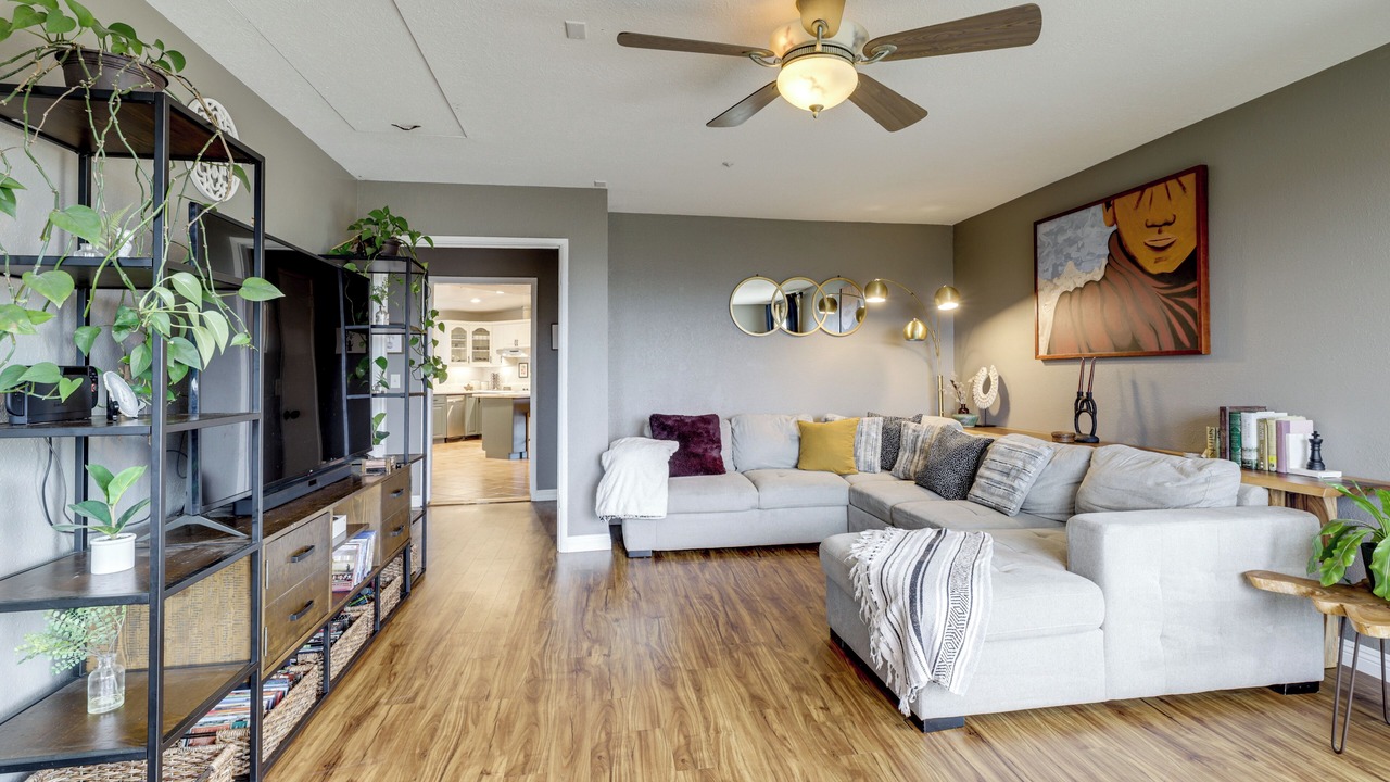 Photo of Bedroom in Lakeside