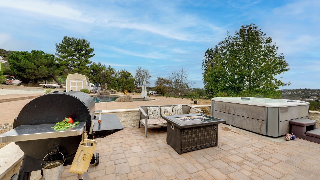 Photo of Patio Balcony in Lakeside
