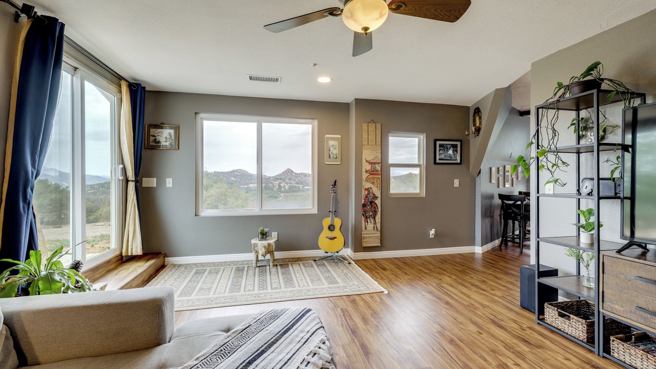 Photo of Livingroom in Lakeside