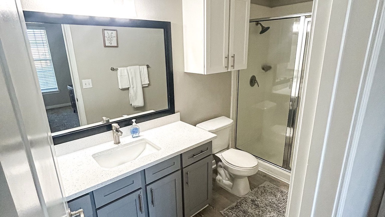 Photo of Bathroom in Alden Bridge