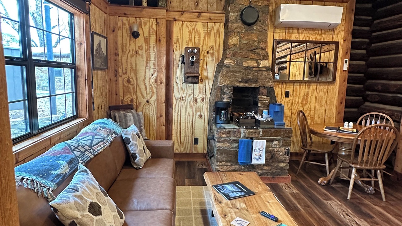 Photo of Livingroom in Clarksville