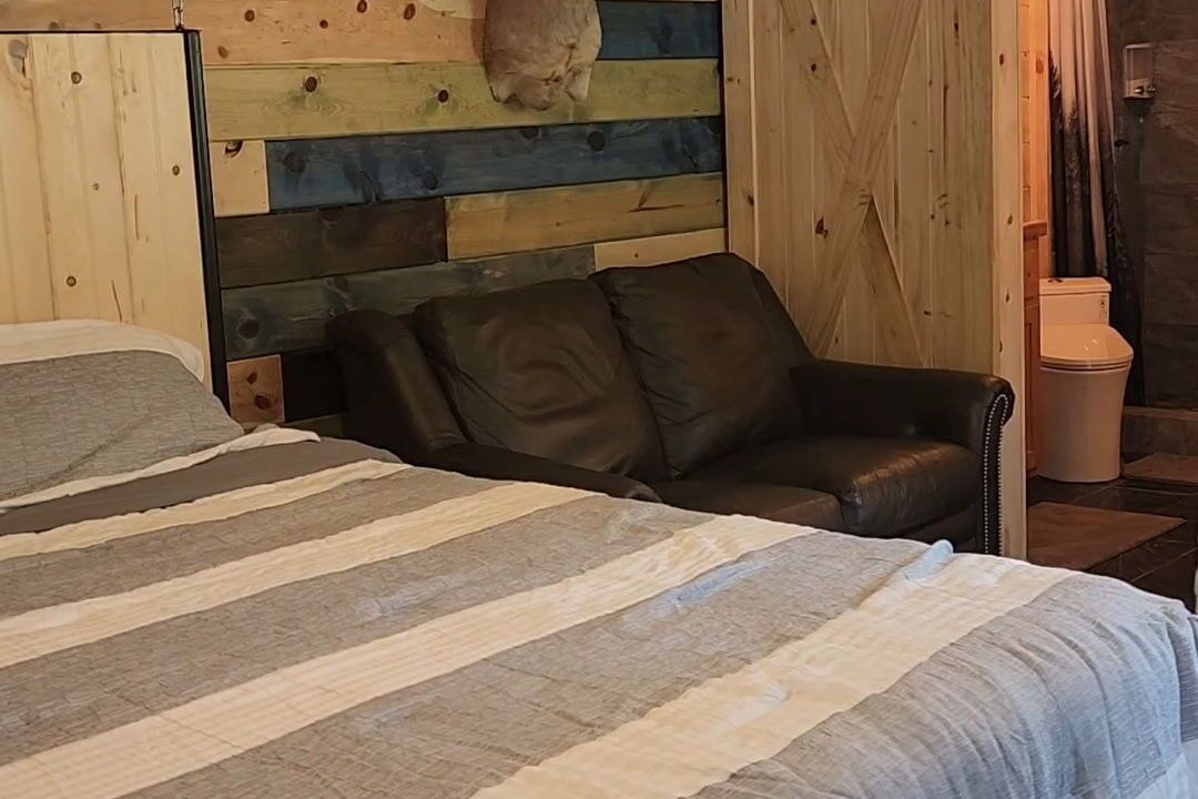 Photo of Bedroom in Pryor