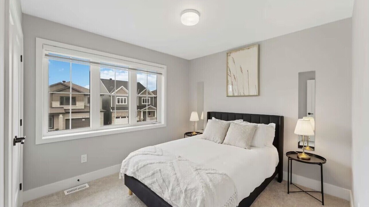 Photo of Bedroom in Ottawa Division
