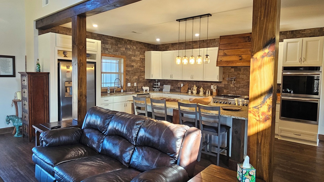 Photo of Livingroom in Dobson