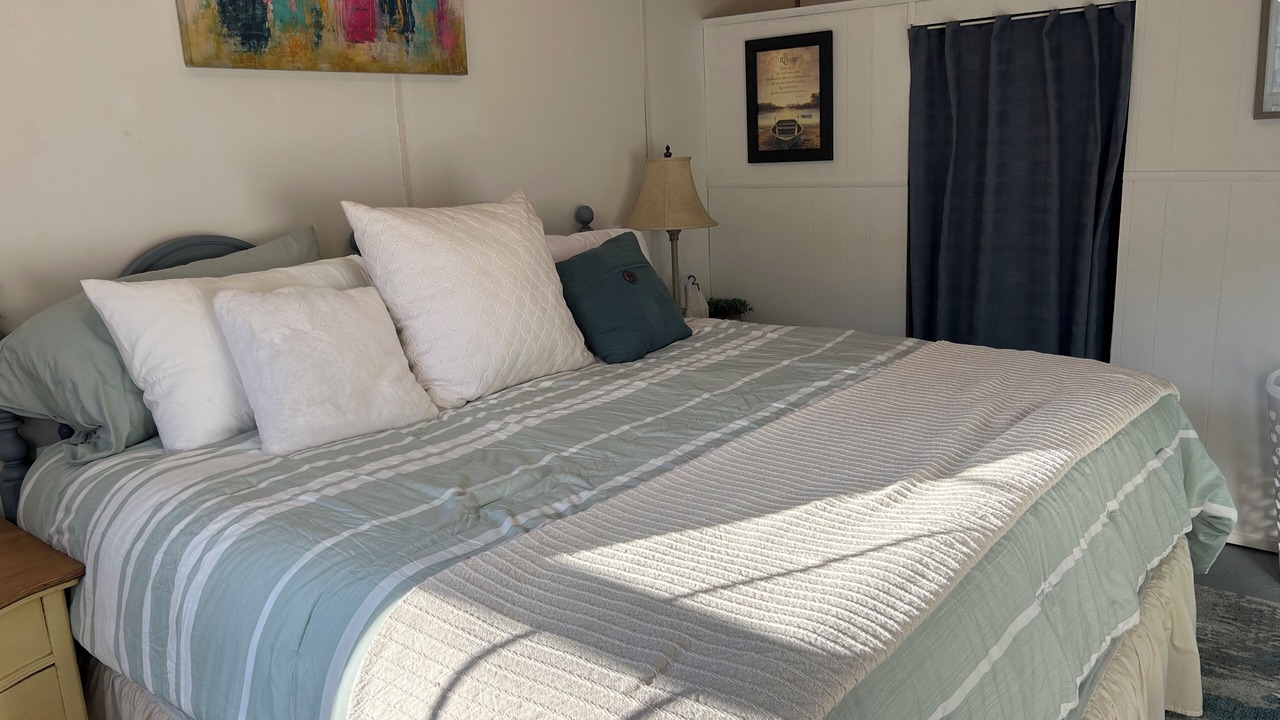 Photo of Bedroom in Shell Knob