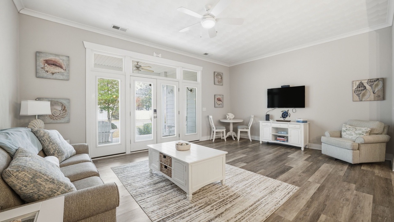 Photo of Livingroom in Northeast Virginia Beach