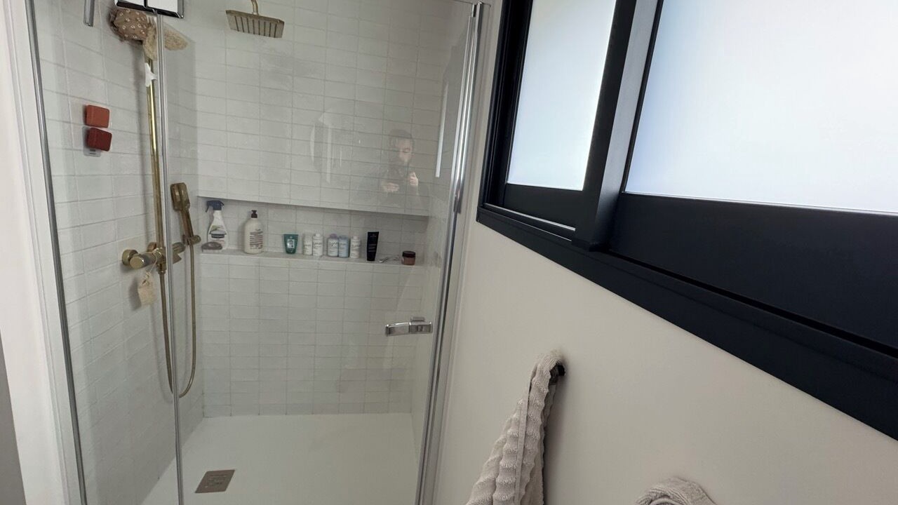 Photo of Bathroom in Cournonterral