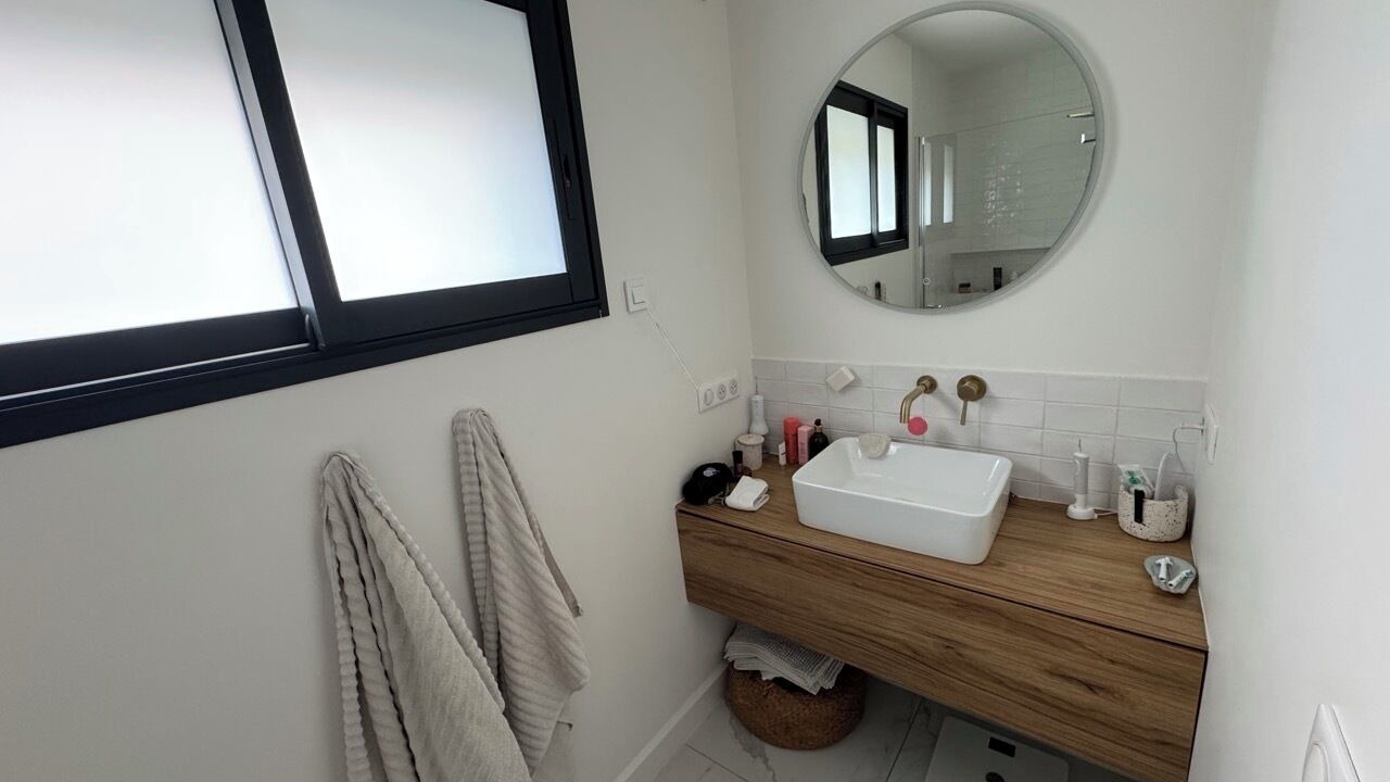 Photo of Bathroom in Cournonterral