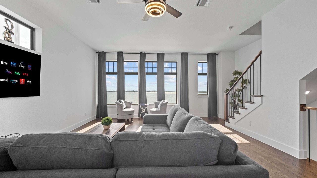 Photo of Livingroom in Rowlett