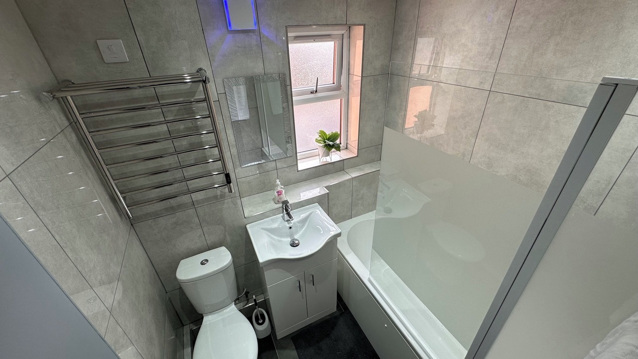 Photo of Bathroom in Dagenham