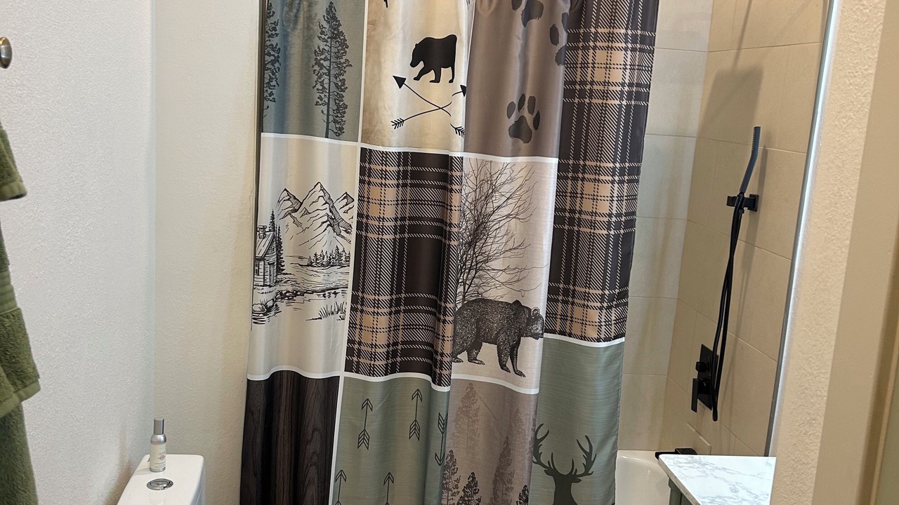 Photo of Bathroom in Maggie Valley