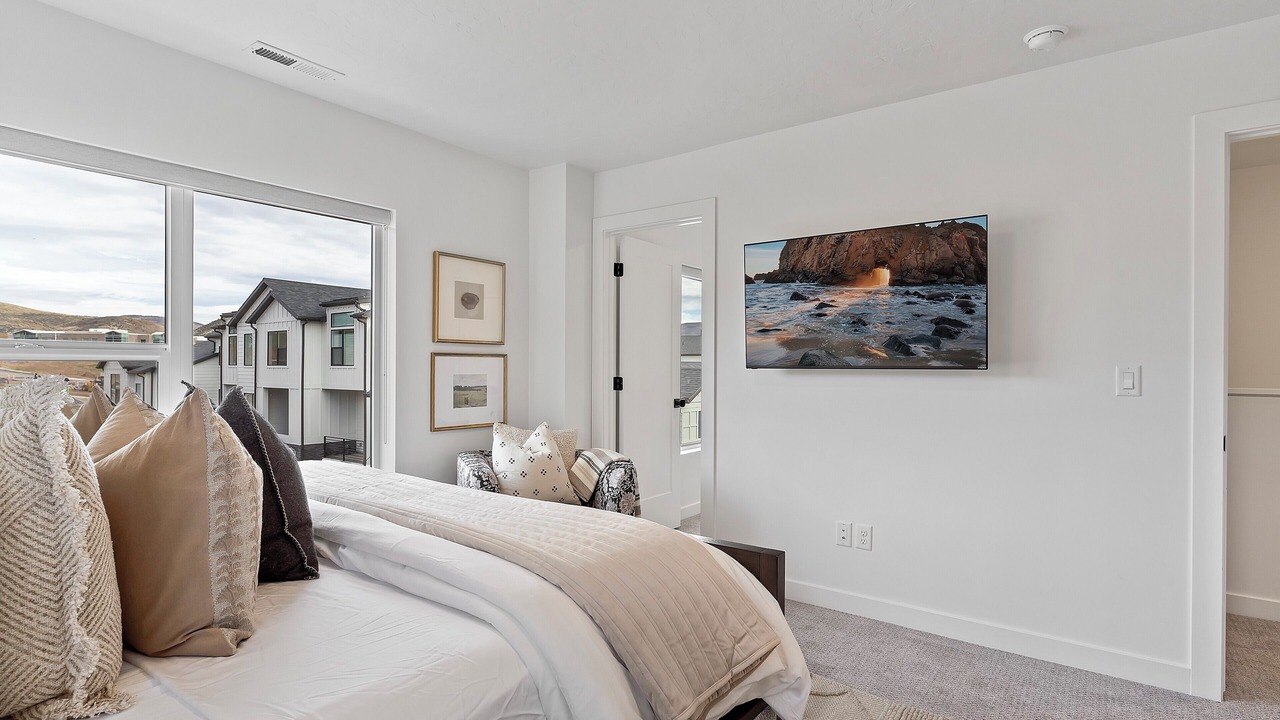 Photo of Bedroom in Mountain Green