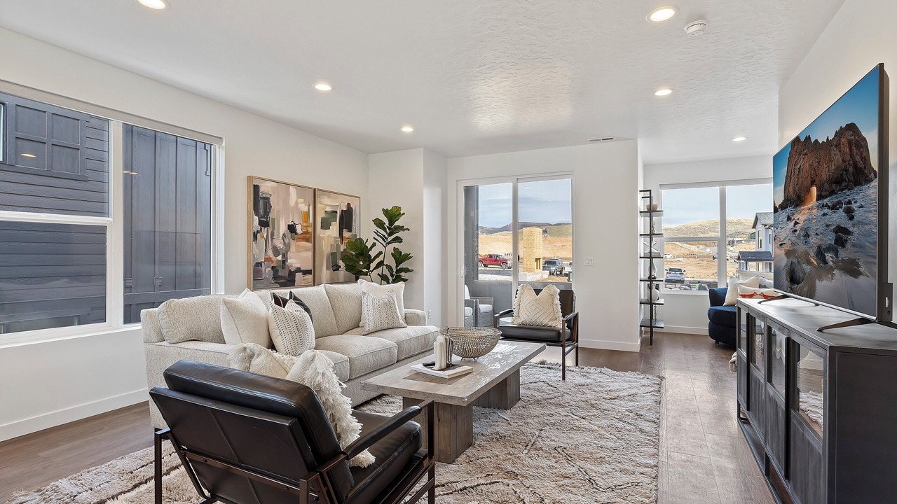 Photo of Livingroom in Mountain Green