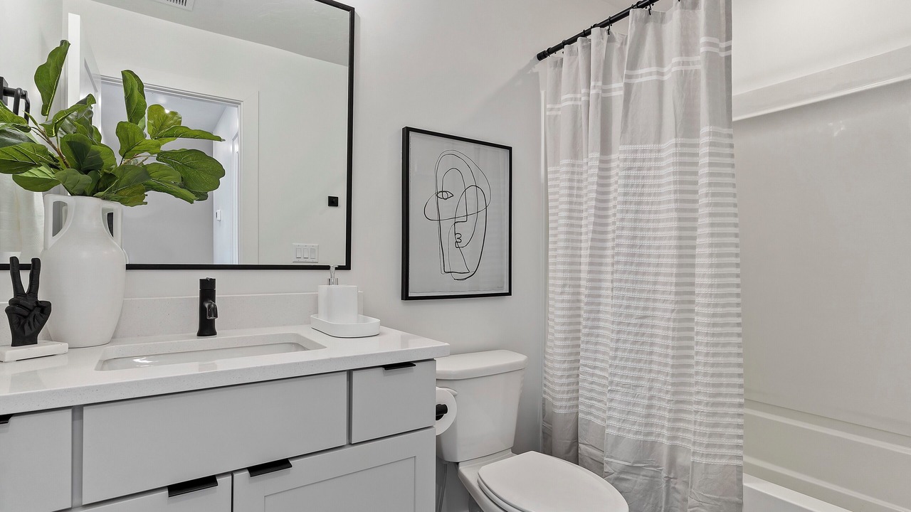Photo of Bathroom in Mountain Green