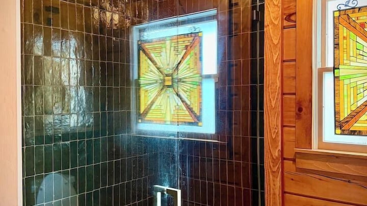 Photo of Bathroom in Pratts