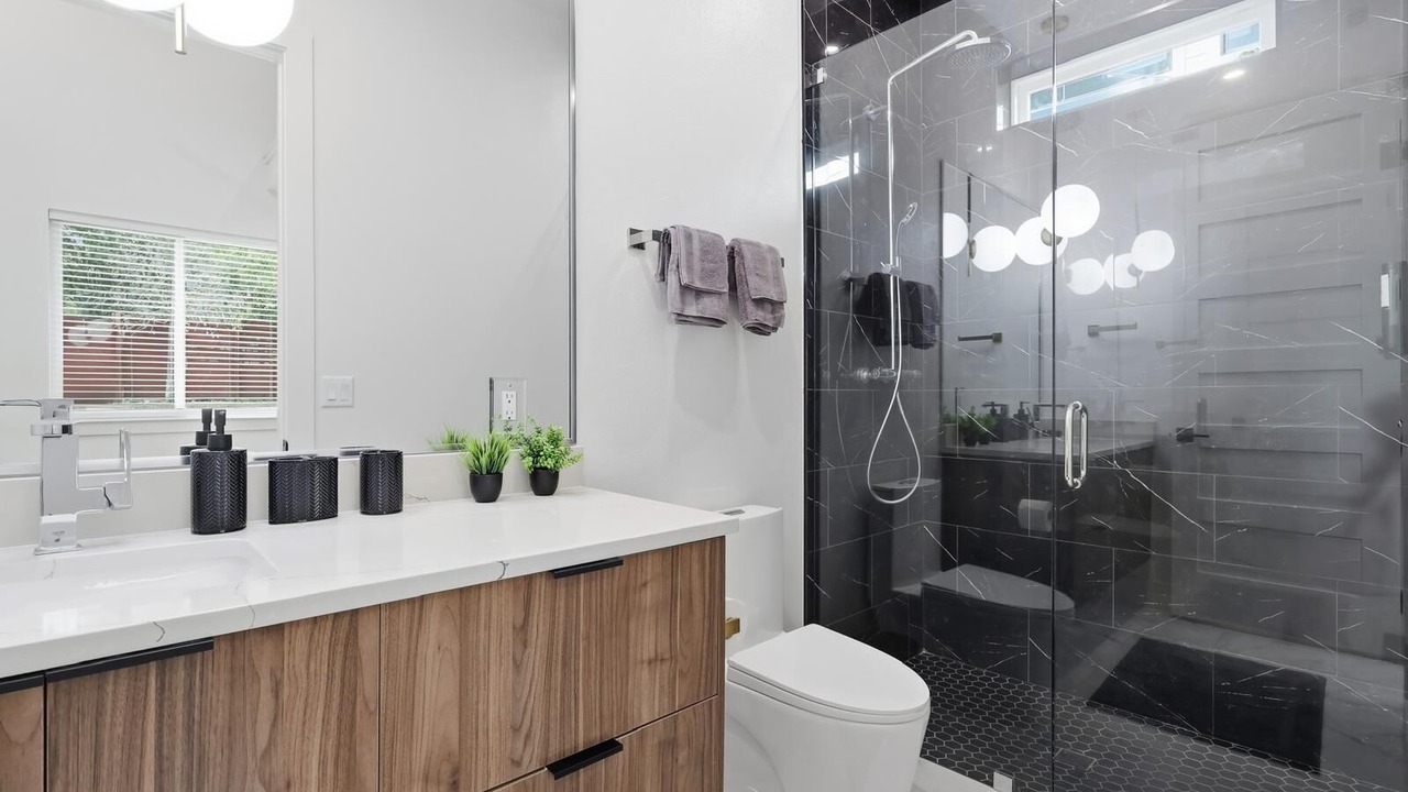 Photo of Bathroom in Rosewood