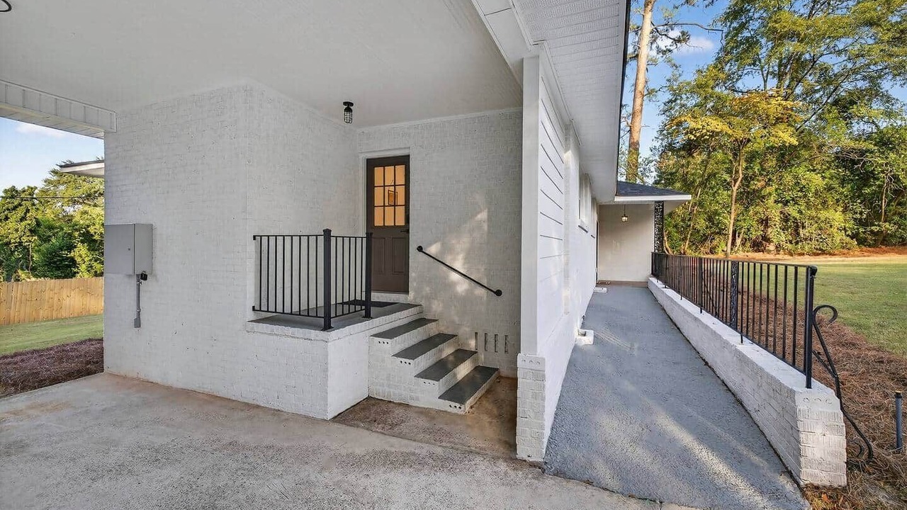 Photo of Outdoor in Forest Hills