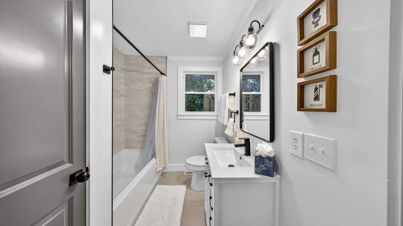 Photo of Bathroom in Forest Hills
