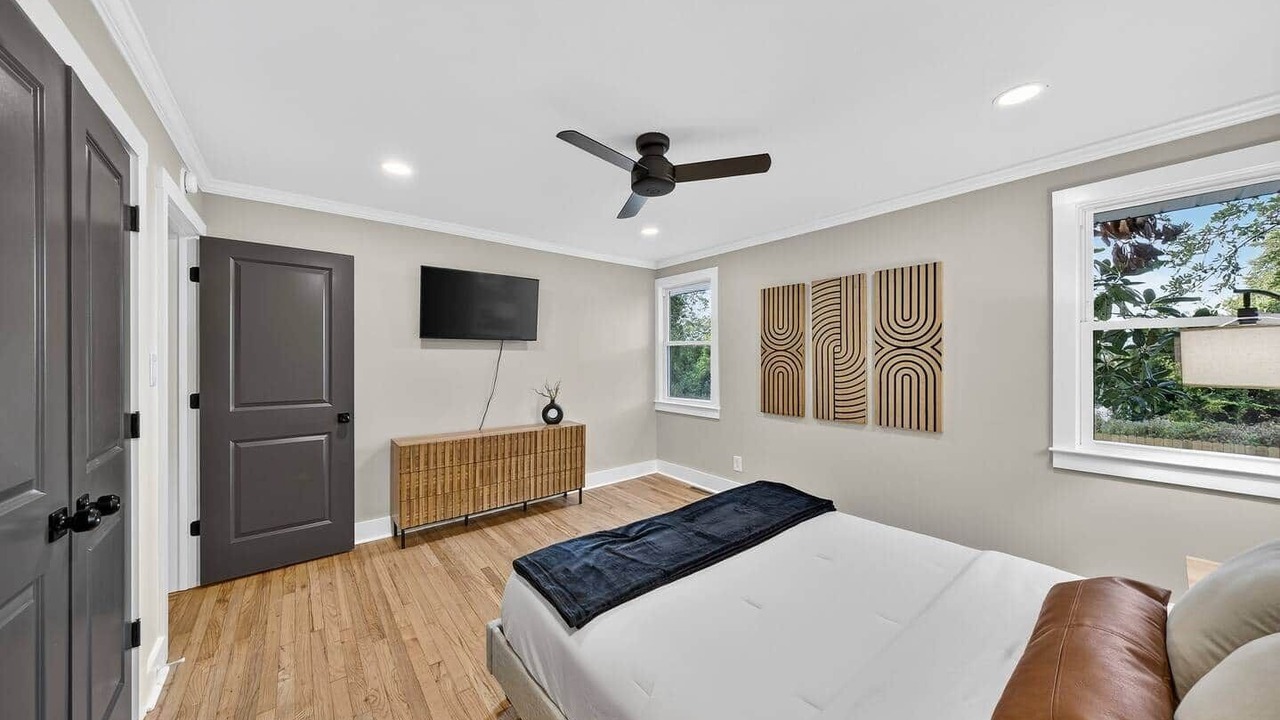 Photo of Bedroom in Forest Hills