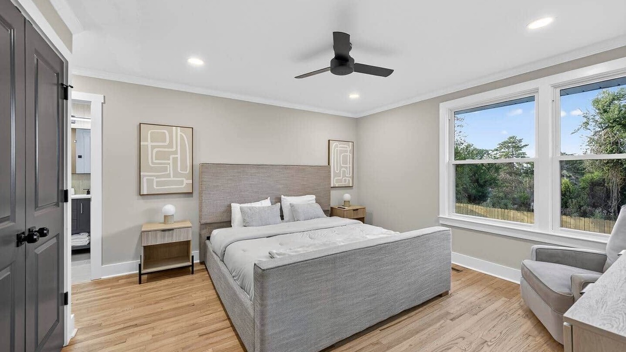 Photo of Bedroom in Forest Hills