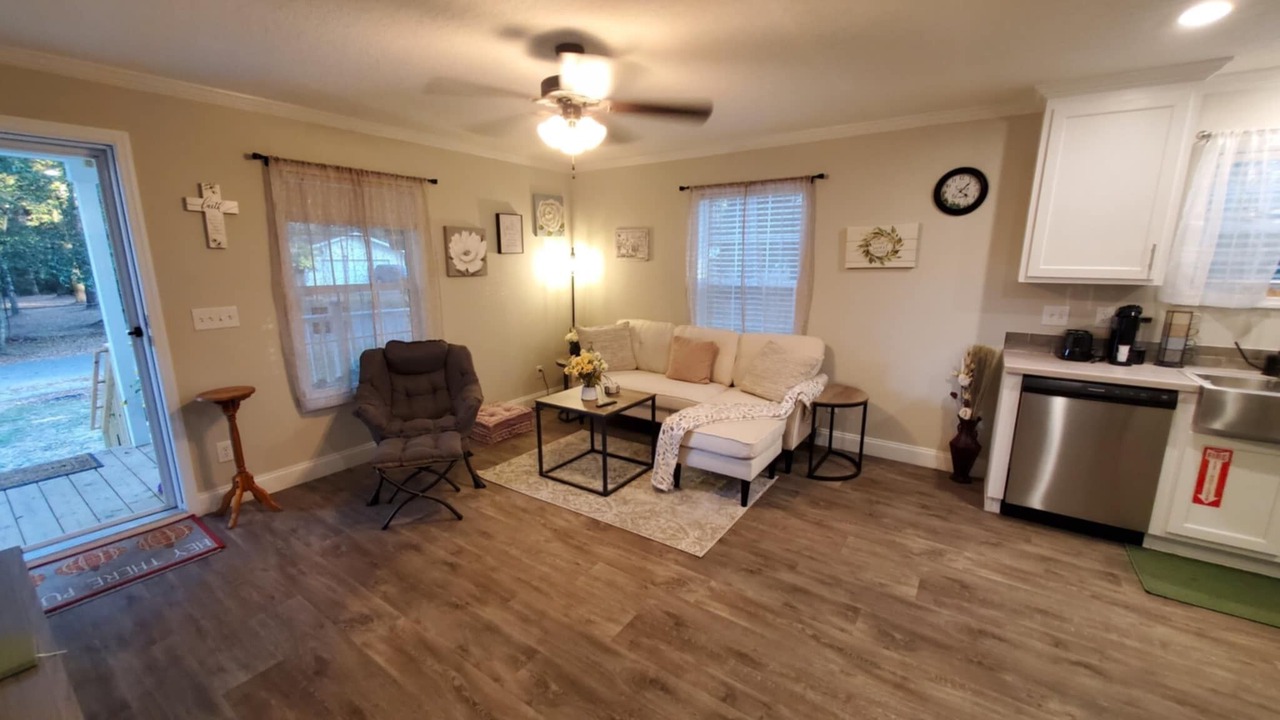 Photo of Livingroom in Crestview