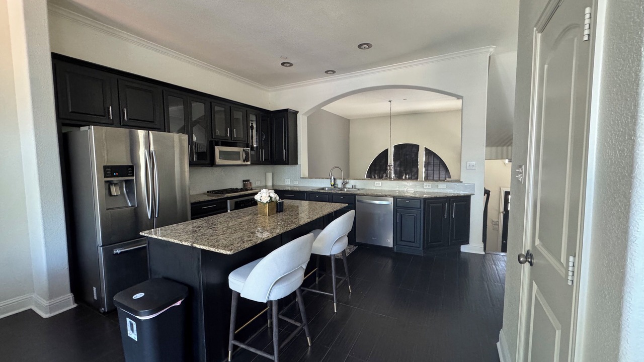 Photo of Kitchen in Legacy Town Center North